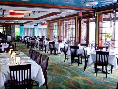 Landry's Seafood House - The Woodlands | Restaurants in The Woodlands, TX 77380