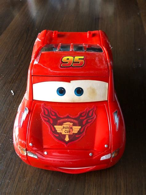 Race track lightning mcqueen, Toys & Collectibles, Mainan di Carousell