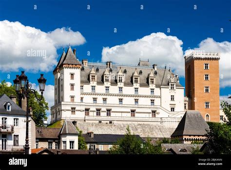 Pau france city hi-res stock photography and images - Alamy