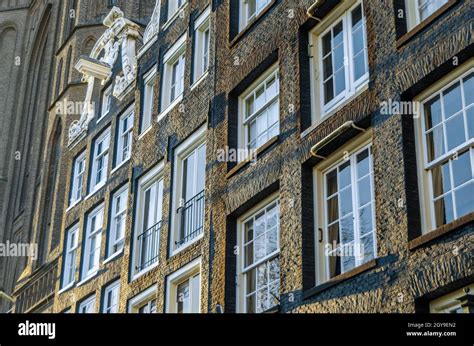 Typical Dutch architecture in Amsterdam, the Netherlands Stock Photo ...