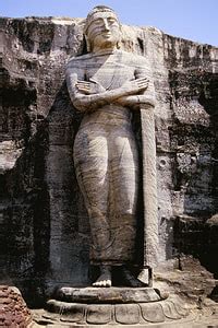 Gal Viharaya Buddha statues in Polonnaruwa - Lanka Excursions Holidays - Kandy