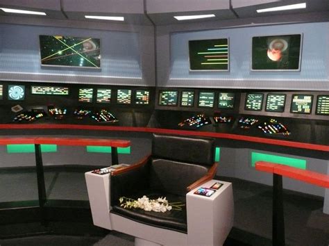 Bridge on the USS Enterprise NCC 1701 | Star trek, Star trek original, Star trek images