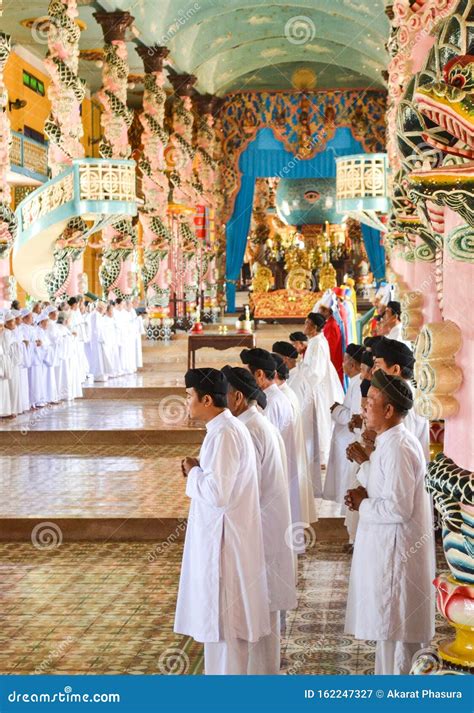 Followers of the Cao Dai Praying in Cao Dai Temple Editorial Photography - Image of color ...