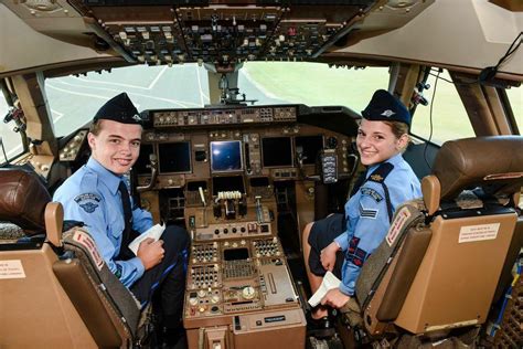 Qantas’ First Boeing 747-400 Makes its Final Journey | Aviation Week ...