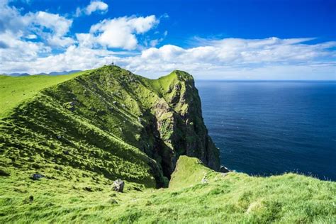 Lighthouse on Kalsoy, Faroe islands — Stock Photo © fedevphoto #125071804