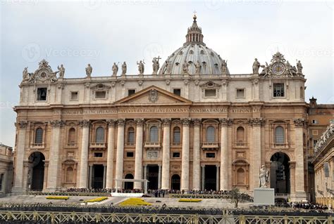 San Pietro, Rome 4965948 Stock Photo at Vecteezy