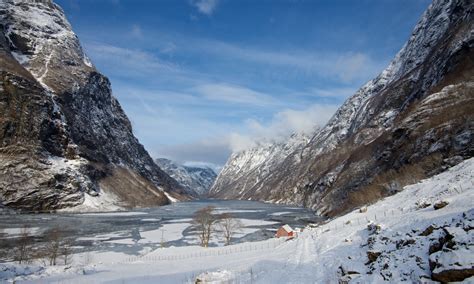 FROZEN FJORDS - THE AURLANDSFJORD AND NÆRØYFJORD IN WINTER SUIT