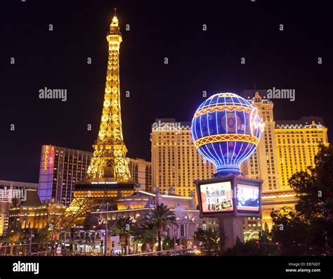 Nighttime views of Hotels, Resorts and Casinos on the Las Vegas Blvd ...