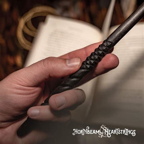 Ginny Weasley's Wand - Hornbeam & Heartstrings