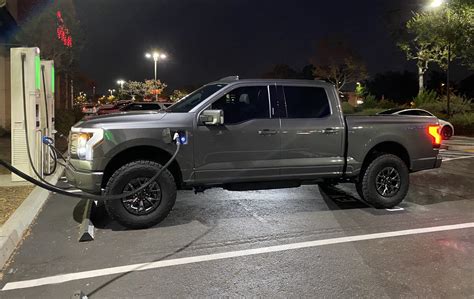 F-150 Lightning leveled on Raptor 37 package wheels, 315/70/r17 KO2 tires | Ford Lightning Forum ...