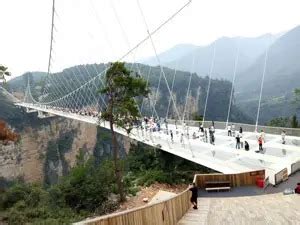 5 Hal Seputar Jembatan Kaca Zhangjiajie - Jembatan Terpanjang & Tertinggi Di Dunia! - TIONGHOA.INFO