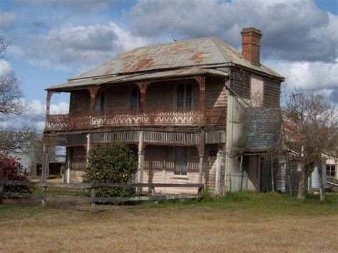 Panoramio - Photo of Farmhouse at Freeman's Reach | Abandoned houses, Old abandoned houses, Old ...