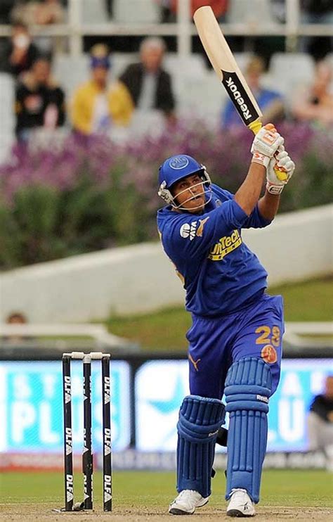 Yusuf Pathan swings a six | ESPNcricinfo.com