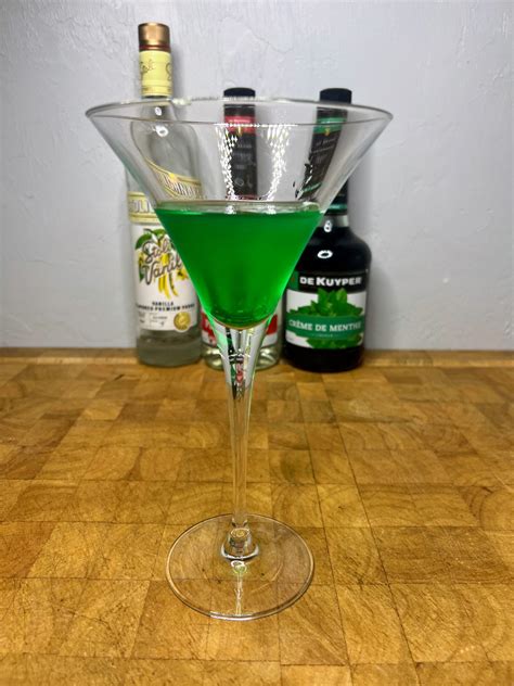 15+ Awesome Green Cocktails | Occasional Cocktails