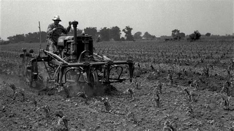 Mechanization on the Farm in the Early 20th Century - YouTube