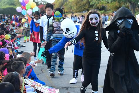 Seattle Elementary School Cancels Halloween Parade Because It ...