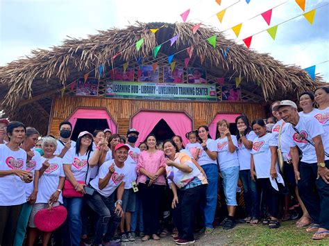 Leni Robredo inaugurates new learning hub in 'Angat Buhay' village in Albay | Inquirer News