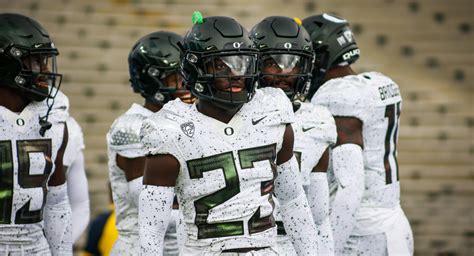 Oregon Football: Ducks Release Uniform Combination for Arizona Wildcats ...