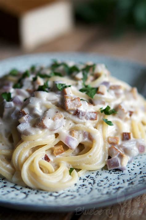 Creamy Spaghetti Carbonara - Blueberry Vegan