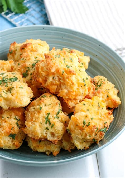 Copycat Red Lobster Cheddar Bay Biscuits - All Things Mamma