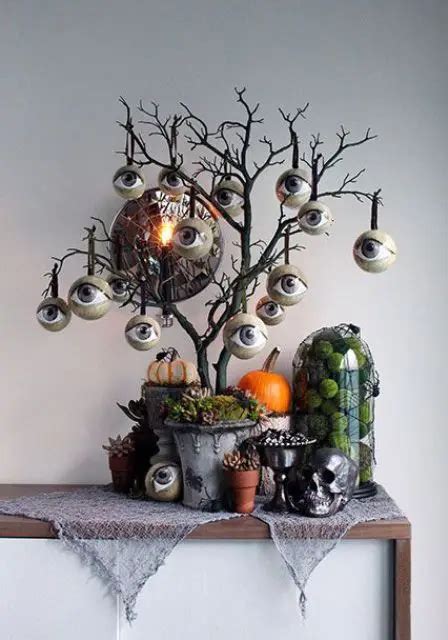 41 Creepy Halloween Decorating Ideas - Shelterness