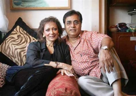 Jagjit Singh Age, Death Cause, Biography, Wife, Family, Facts & More » StarsUnfolded