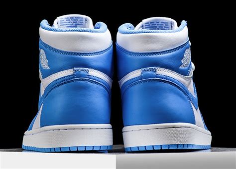 Air Jordan 1 Retro High OG UNC 2015 - Sneaker Bar Detroit