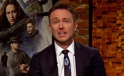 Chris Hardwick Makes Emotional Return To 'Talking Dead'