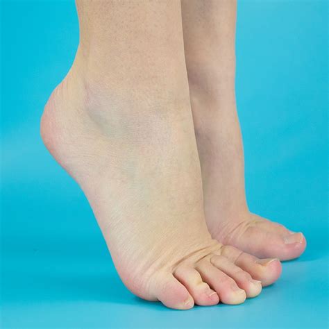 LittleThings.com : #6: Tiptoes : 10 Foot Exercises That Reveal Everything About Your Health ...