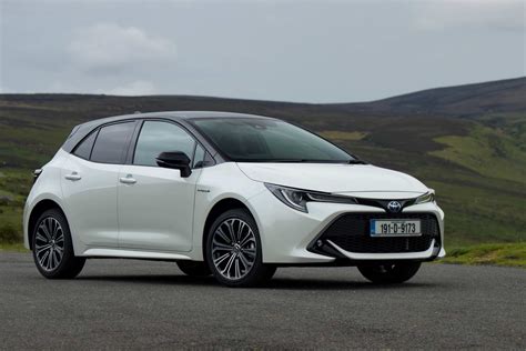 Toyota Corolla 1.8 Hybrid Hatchback (2019) | Reviews | Complete Car