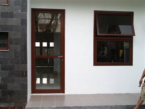 Kusen Pintu Aluminium Rumah Minimalis