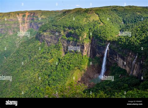 Nohkalikai Falls in cherrapunjee, Meghalaya Stock Photo - Alamy