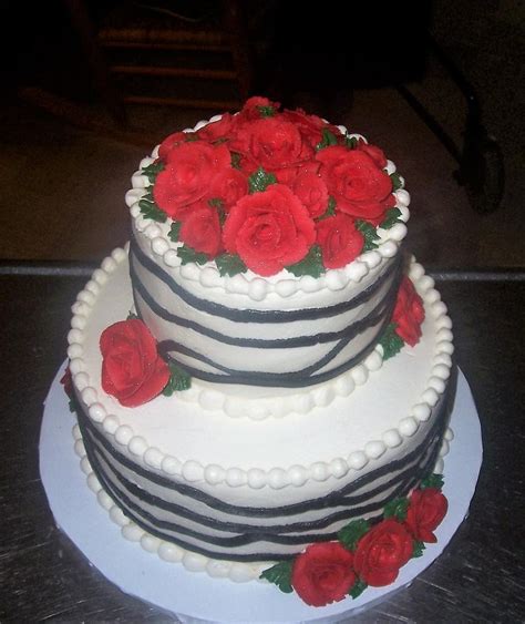 Red Roses Birthday Cake - Cake by BettyA - CakesDecor