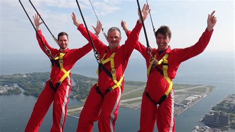 Toronto's CN Tower Edge Walk! - YouTube