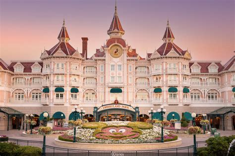 Disneyland Hotel gets a makeover to become a royal setting ...