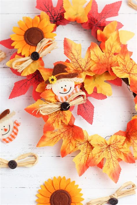 Easy DIY Fall Leaf Wreath - Break out the crafting supplies and make an ...