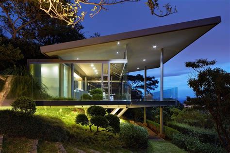 Modernist House in San Jose, Bows Down To Its Surroundings - Mid ...