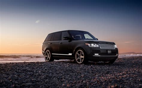 Stunning Black Range Rover HD Wallpaper by the Shore