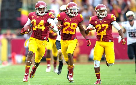 Mailbag: Talking Alternate Uniforms, Receivers and More USC Football