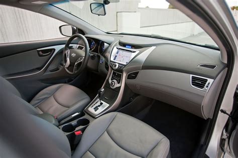 2013 Hyundai Elantra Pictures - 111 Photos | Edmunds