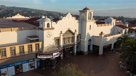 MetroLux movie theater debuts this week at Outlets at San Clemente – Orange County Register ...