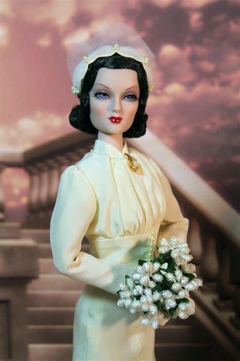 Diane on Whidbey Island: Wallis Simpson Wedding Dress