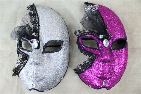 3 Full Face Decoration Masks Per Purchase. 2 Colours Available.