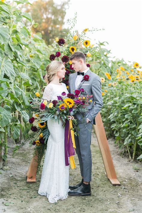 15 Gorgeous Fall Wedding Bouquets With Sunflowers