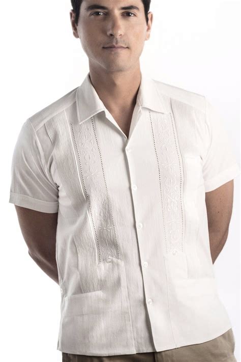 Guayabera Rejilla Norteña, Short Sleeve 100% Cotton – huitzilli | Guayabera shirt, Cuban shirts ...