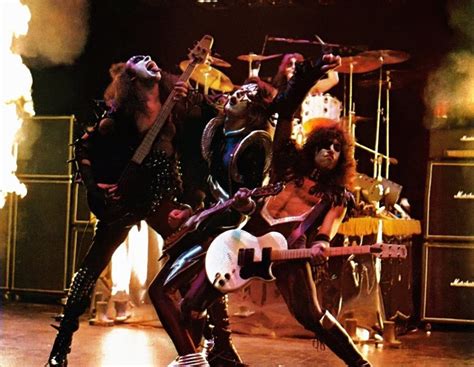 15. May 1975: The Kiss “Alive!” photo shoot with photographer Fin Costello takes place - Kiss ...