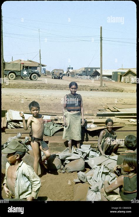 in the 4th Infantry Division's area of operations vietnam war pleiku Stock Photo - Alamy