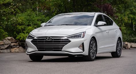 Compare the Trim Levels of the Hyundai Elantra