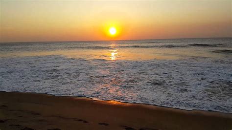 Sunset at Negombo beach, Sri Lanka. - YouTube