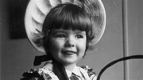 Martha Stewart Biography: Childhood, Life Achievements & Timeline